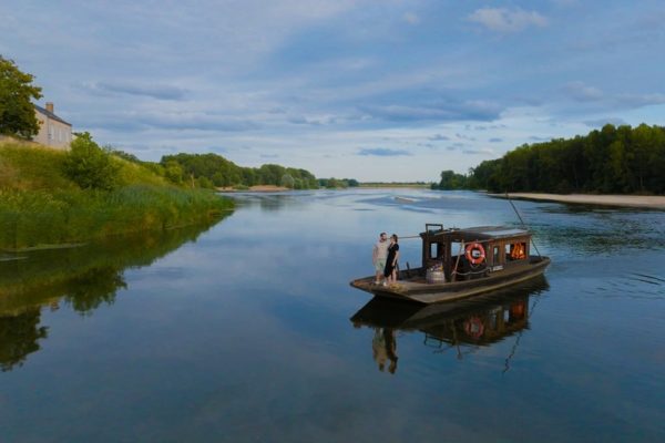 Promenade en bateau sur la Loire à Combleux, avec les Escapades ligériennes (vue drone)